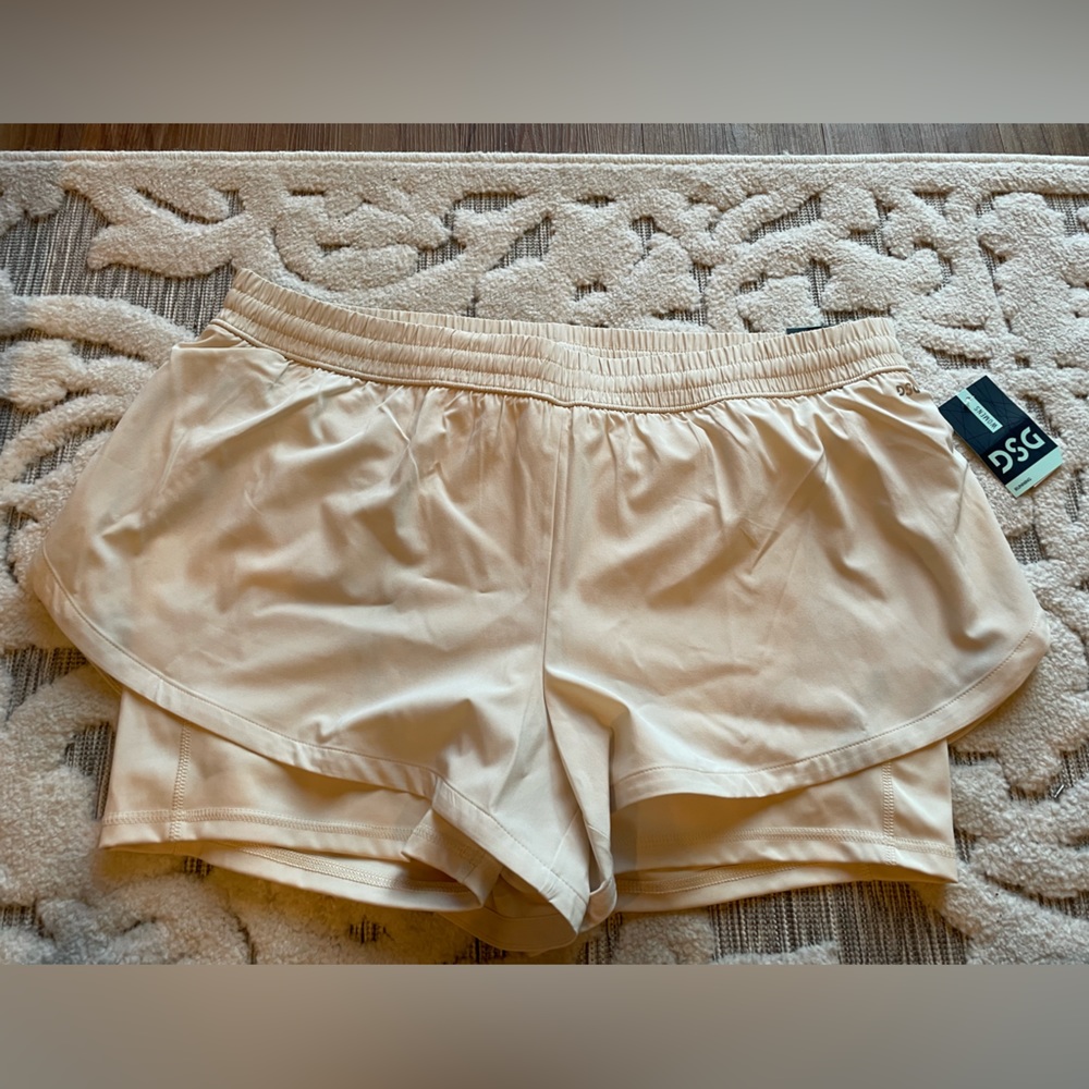 Women’s 2X Large 6” inseam 2-IN-1 Running Shorts.